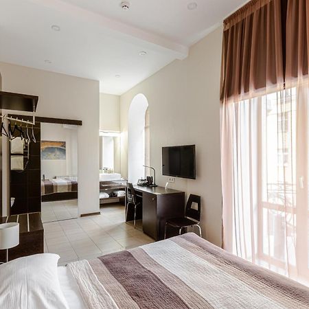 Incognito Boutique Hotel เคียฟ ภายนอก รูปภาพ