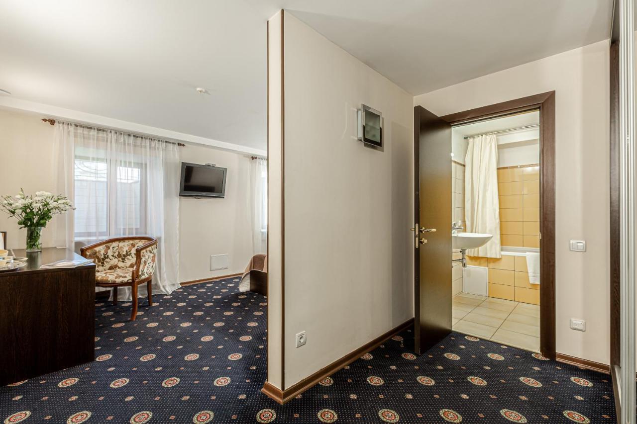 Incognito Boutique Hotel เคียฟ ภายนอก รูปภาพ