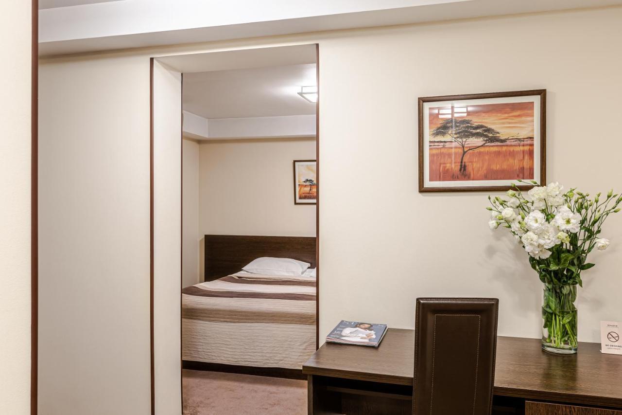 Incognito Boutique Hotel เคียฟ ภายนอก รูปภาพ